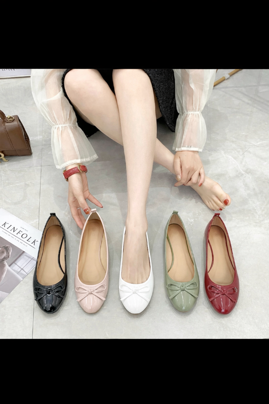 Women’s Patent Leather Ballet Flats with Bow - Classic Round Toe Slip-On Shoes