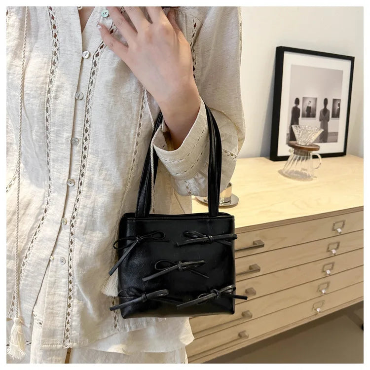 Bow Detail Mini Handbag | Women’s Chain Crossbody Purse | Elegant Evening Bag